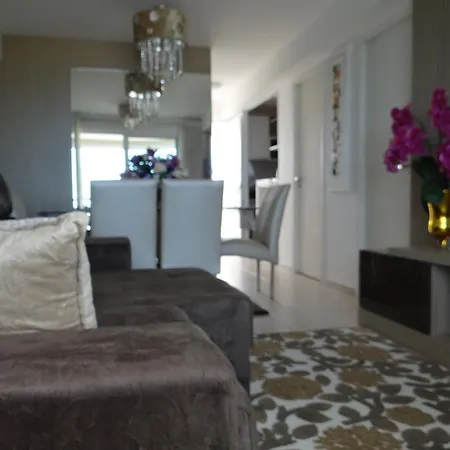 Apartamento De Luxo Com Vista Para O Mar Apartamento *