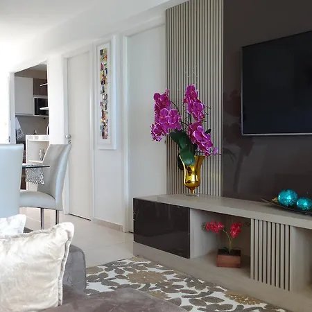 Apartamento De Luxo Com Vista Para O Mar Apartamento *